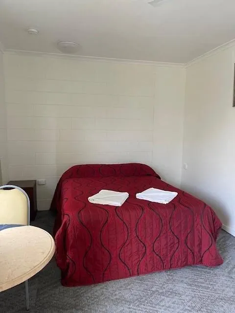 The Park Motel Charters Towers 3*,  Australia